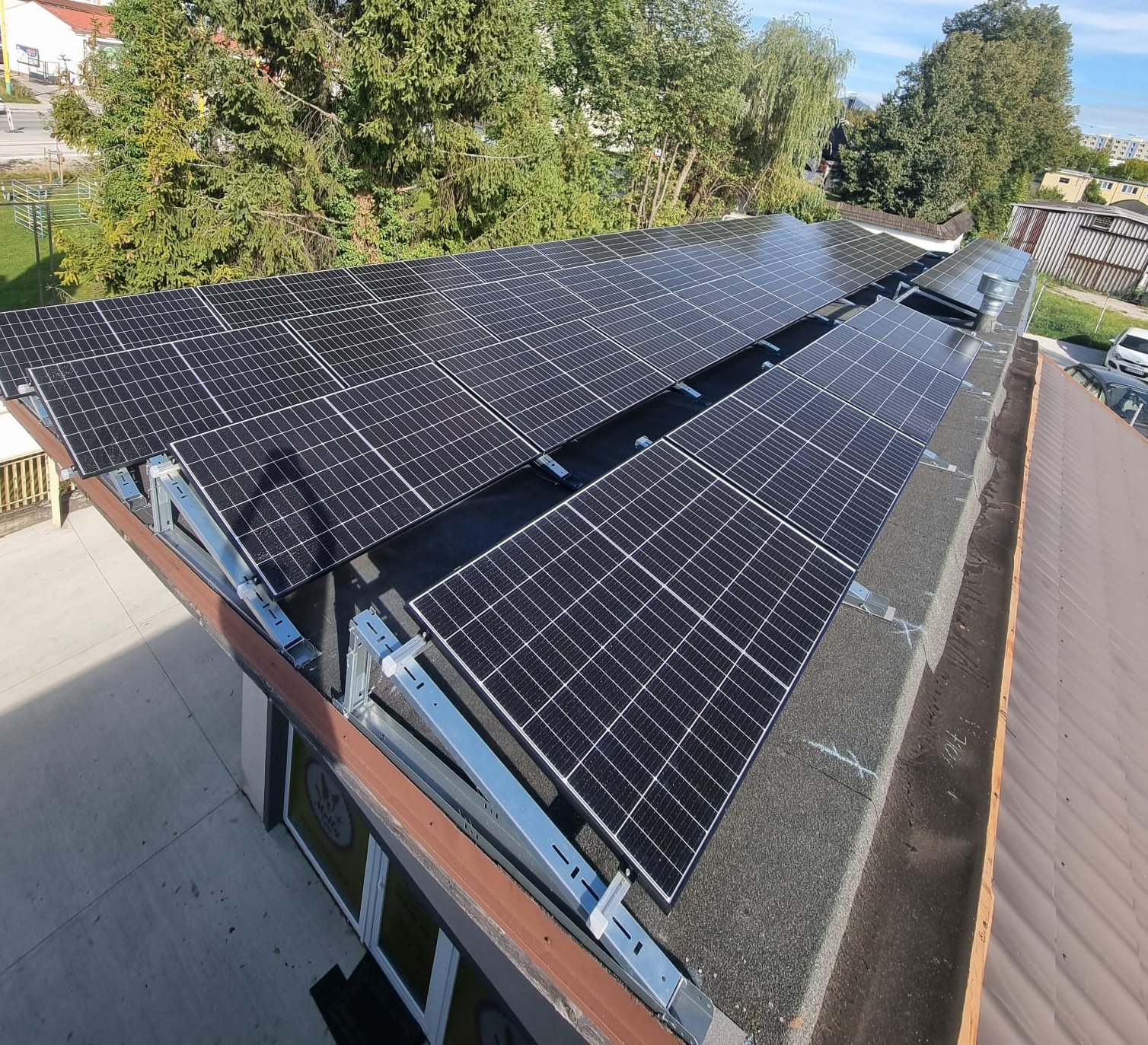 urbanix realizácia fotovoltaického systému na streche firemného objektu